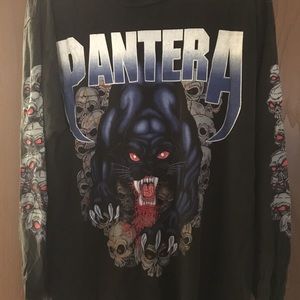 PanterA long sleeve t-shirt